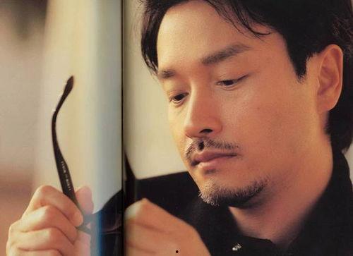 哪个明星去世离奇,离奇真相引发热议